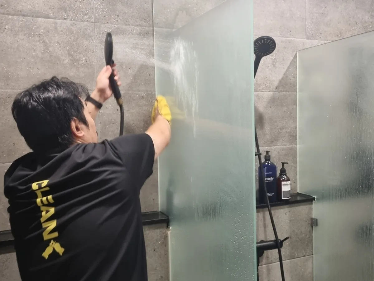 안산시 상록구 양상동 건물 세면대·파우더룸 바닥 위생청소 사례 - 행진크린
